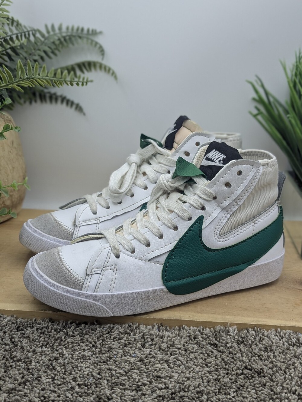 Nike Blazer Mid Jumbo Logo Women's Size 8.5 Sports Walking Casual Shoes